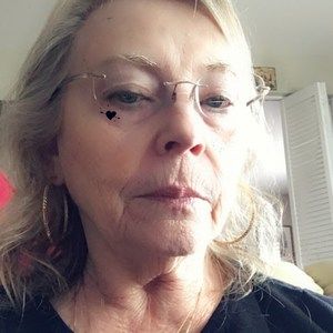 Meet your Posher, Dee